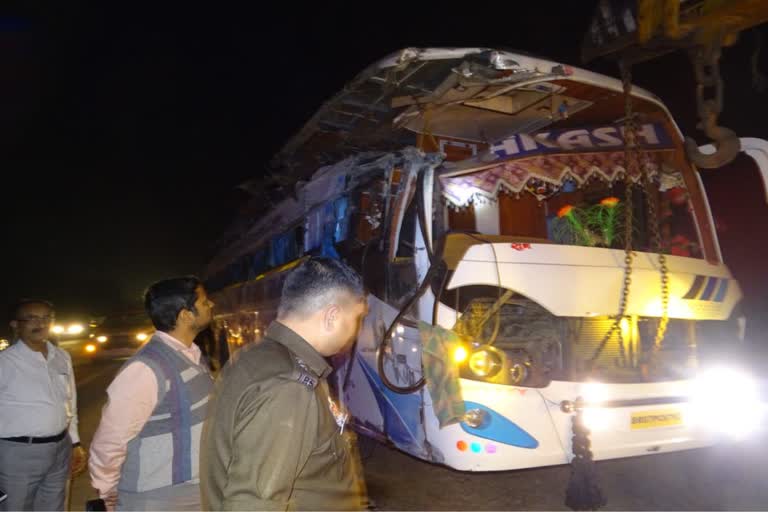 Mathura Road Accident