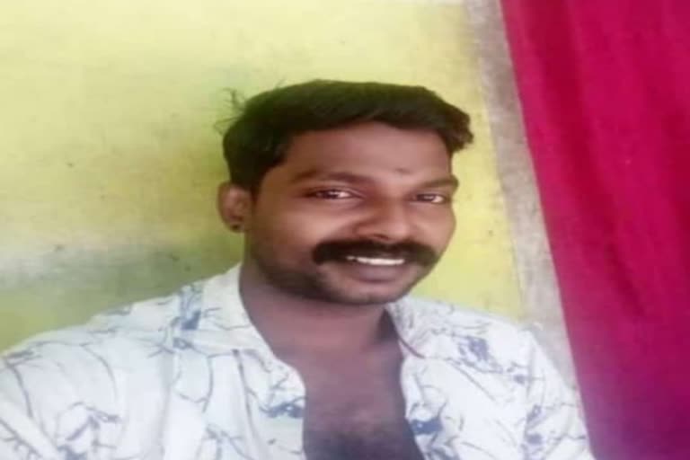 യുവാവ് വെട്ടേറ്റ് മരിച്ചു  murder  kottayam  karukachal  kerala crime  crime news  killing  death