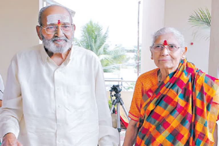 legendary director viswanath wife jayalakshmi last rites completed