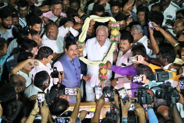 Former CM BS Yeddyurappa turned 80 today : celebration by cutting 80 kg cake