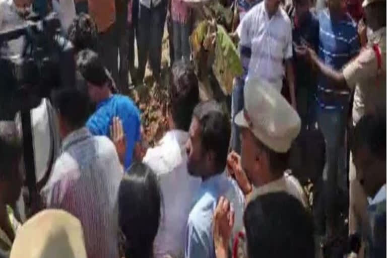 Last rites of medical student who died by suicide, performed in Jangaon