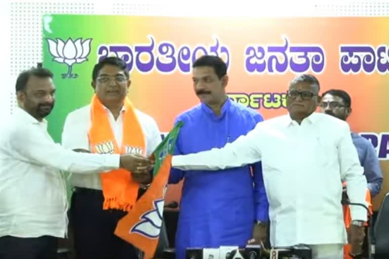 Ex  Police Commissioner Bhaskar Rao Joins BJP