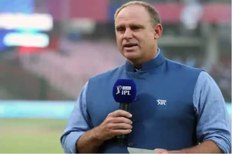 Matthew Hayden On Holkar Pitch