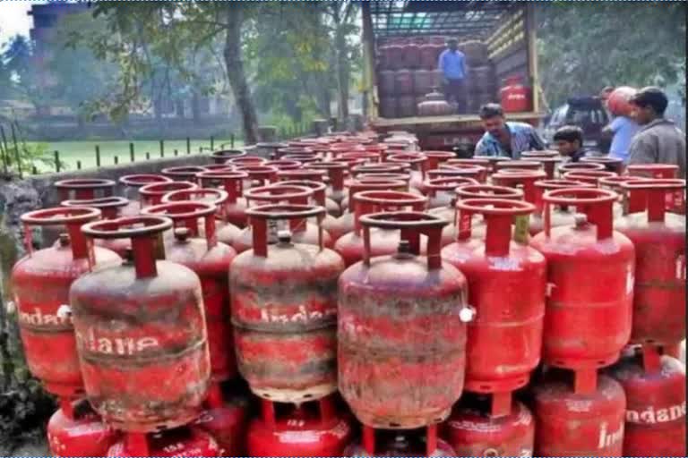 Congress Promises LPG Cylinder