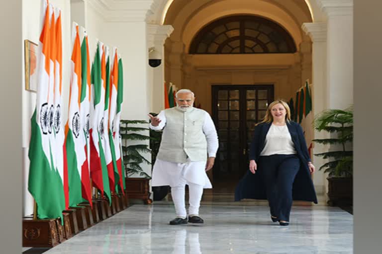 PM Modi Meets Giorgia Meloni ETV Bharat