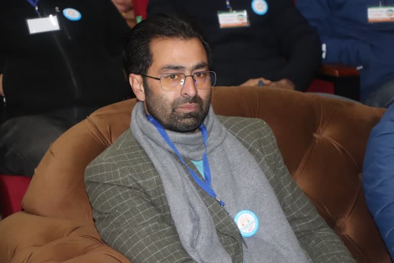 fir-against-mc-chairman-pulwama-for-misbehaving-with-doctor