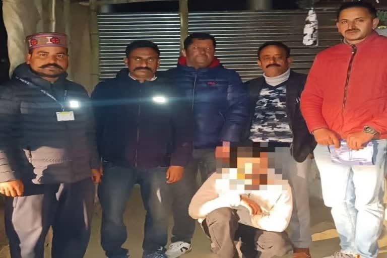 Shimla youth arrested with chitta in Solan
