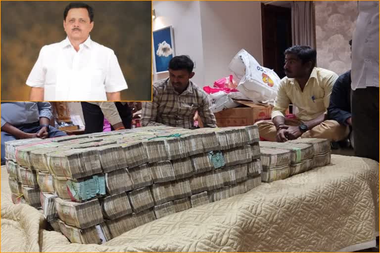 Lokayukta Officials Seized 6 Crores