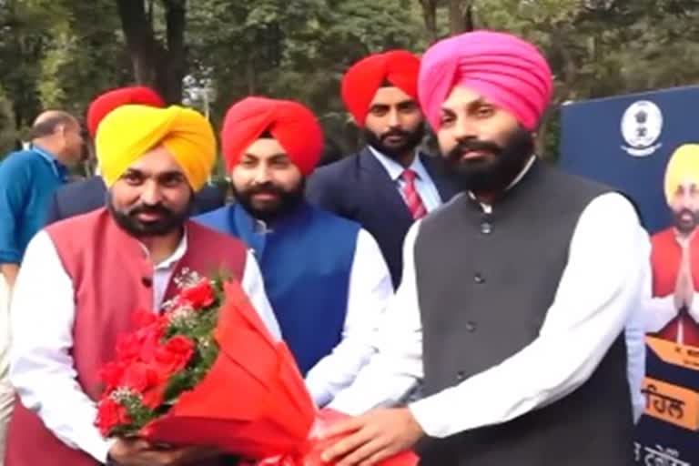 CM Bhagwant Mann flags off 2nd batch of principals for training in Singapore