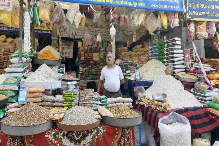 Vadodara holi festival preparation in market : ખજૂર ધાણી અને હાયડાની હાટડીઓ લાગી, શું છે હોળી પર્વમાં મહત્વ?