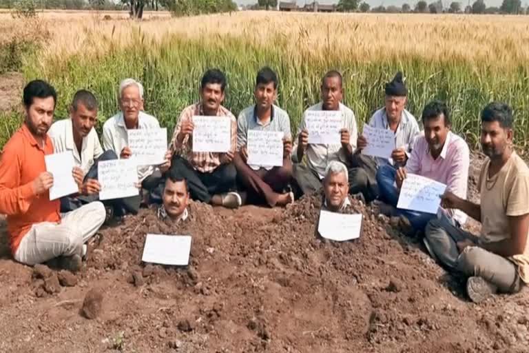 Gujarat farmers took samadhi in fields