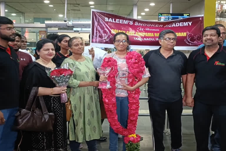 Tamil Nadu player won double gold in the World Snooker Championship warm welcome at the airport