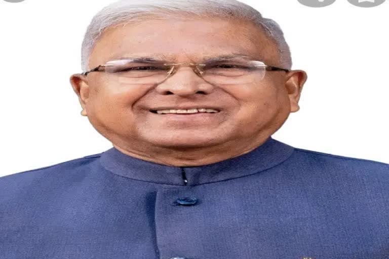 Governor Mangubhai Patel advice students