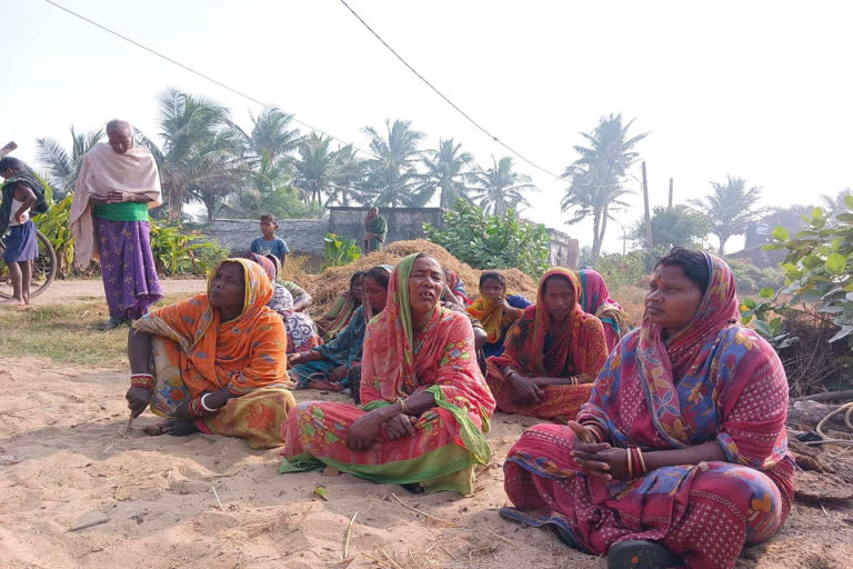 Disaster or climate change impairs access to resources reducing the ability to fulfil the needs of women and their families. This responsibility makes women emerge as first responders in times of humanitarian crisis.