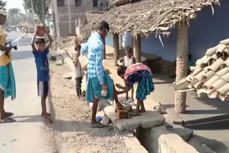 Adivasi Holi in Godda