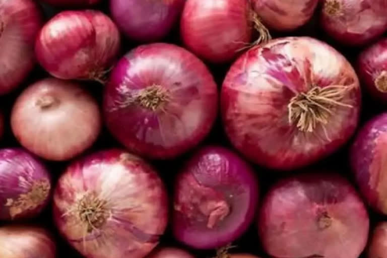 onion procurement from 3 mandis in Gujarat from Thursday