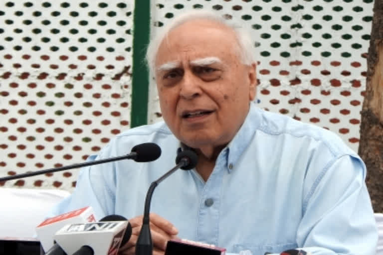 CJI-SCBA president heated exchange: SCBA to convene GBM to consider resolution against Kapil Sibal, NK Kaul