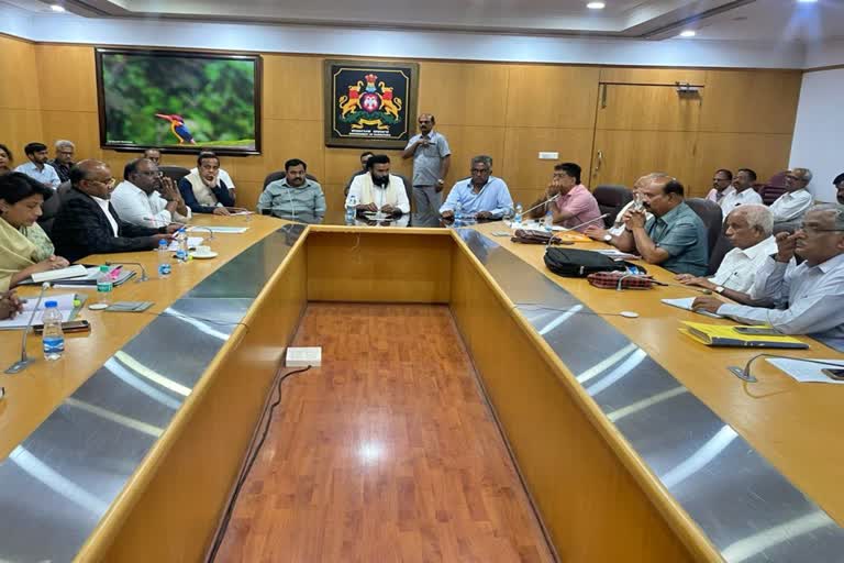 Minister Sriramulu with transport employees