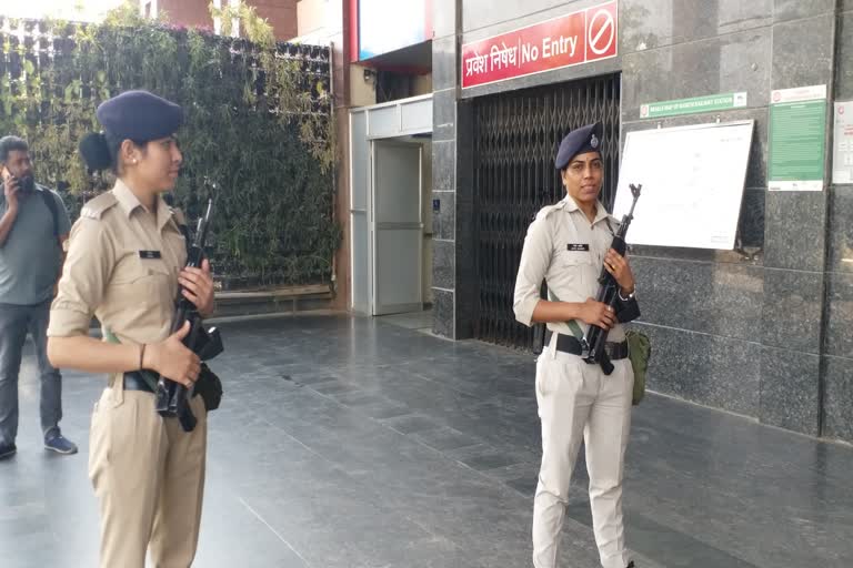 Lady Officers took up responsibility of Ranchi railway station on Womens Day week
