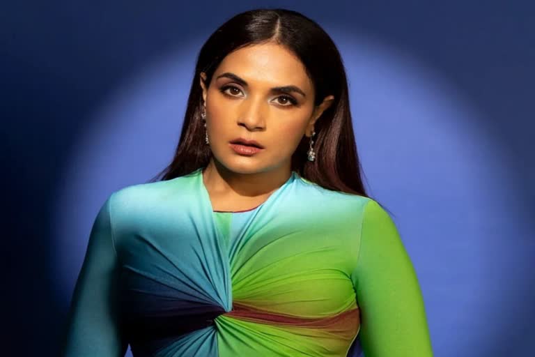 Richa Chadha  Richa Chadha on Twitter  Richa Chadha on Holi  Richa Chadha says arrest these men  ഹോളി ദിനാഘോഷം  വീഡിയോ പങ്കിട്ട് റിച്ച ഛദ്ദ  റിച്ച ഛദ്ദ  റിച്ച ഛദ്ദ ഹോളി വീഡിയോ  നടി റിച്ച ഛദ്ദ  ബോളിവുഡ് സൂപ്പര്‍ താരം റിച്ച ഛദ്ദ  റിച്ച ഛദ്ദയും ഒരുപിടി ചിത്രങ്ങളും  news updates  filim news updates  latest news in hyderabad  Hyderabad news updates  latest cinima news  സിനിമ വാര്‍ത്തകള്‍  പുതിയ സിനിമകള്‍