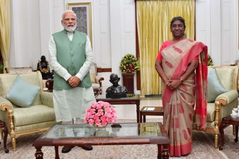 PM Modi pays courtesy visit to President Murmu at Rashtrapati Bhavan