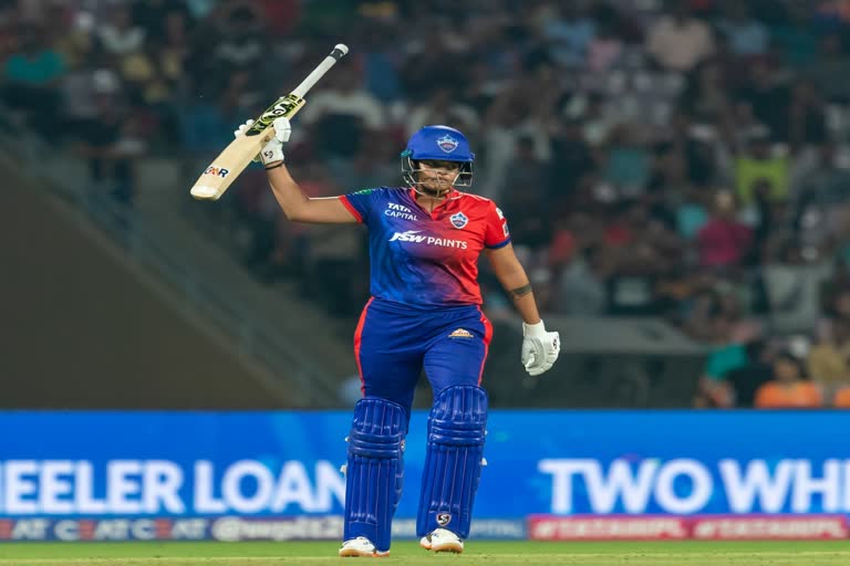 WPL  Delhi Capitals beat Gujarat Giants  Delhi Capitals  Gujarat Giants  ഷെഫാലി  ഷെഫാലി വർമ  വനിത പ്രീമിയർ ലീഗ്  Womens Premier League  Shafali Verma  Shafali  മെഗ്‌ ലാന്നിങ്  Meg Lanning  മരിസാനെ കാപ്പ്  Marizanne Kapp  വെടിക്കെട്ട് ഷെഫാലി  ഗുജറാത്തിനെതിരെ ഡൽഹിക്ക് 10 വിക്കറ്റ് ജയം