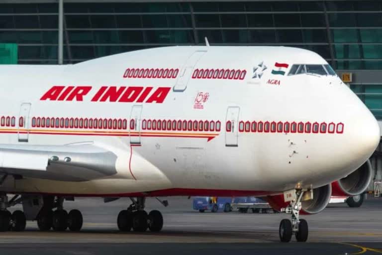 US Man booked for smoking, Air India flight