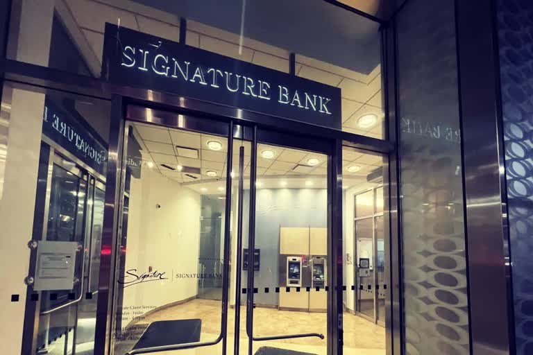 Signature Bank closed