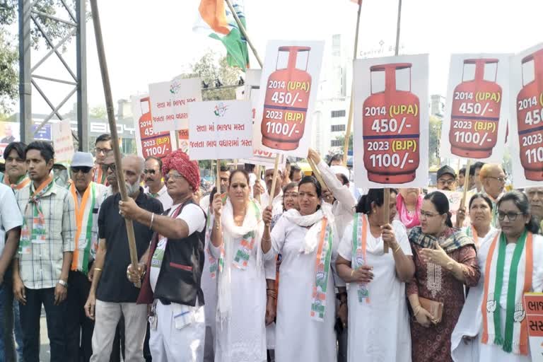 Congress Padayatra : જનતાની કમાણી અદાણીમાં સમાણી જેવા સુત્રો સાથે કોંગ્રેસની પદયાત્રા