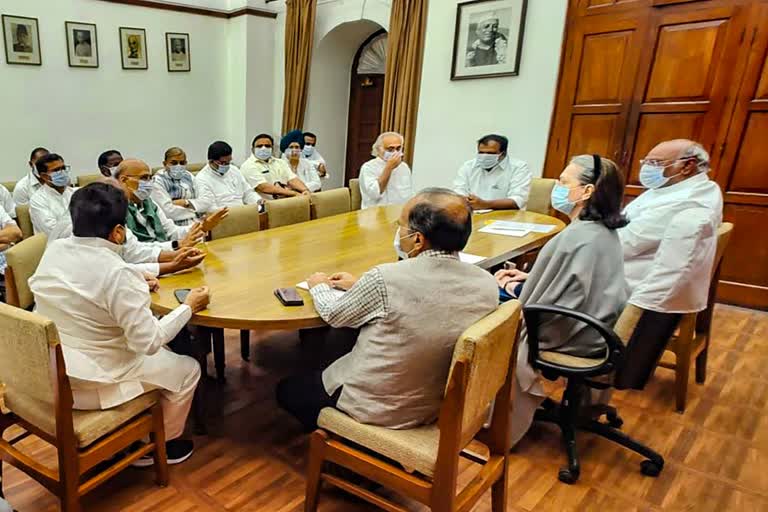 Etv BharatOpposition parties discuss the strategy ahead for the current session of Parliament