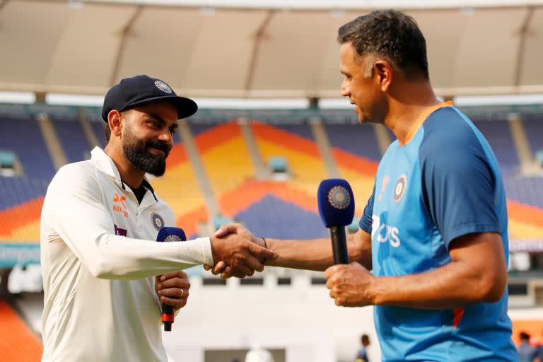 Rahul Dravid  conversation with  Virat Kohli