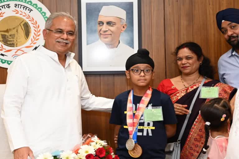 CM Bhupesh Baghel met Master Jasraj