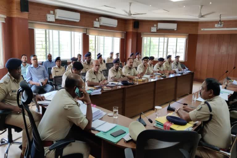 http://10.10.50.75//jharkhand/14-March-2023/jh-khu-03-police-avb-jh10032_14032023202801_1403f_1678805881_406.jpg