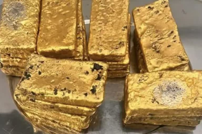 illegal gold seized in Surat airport