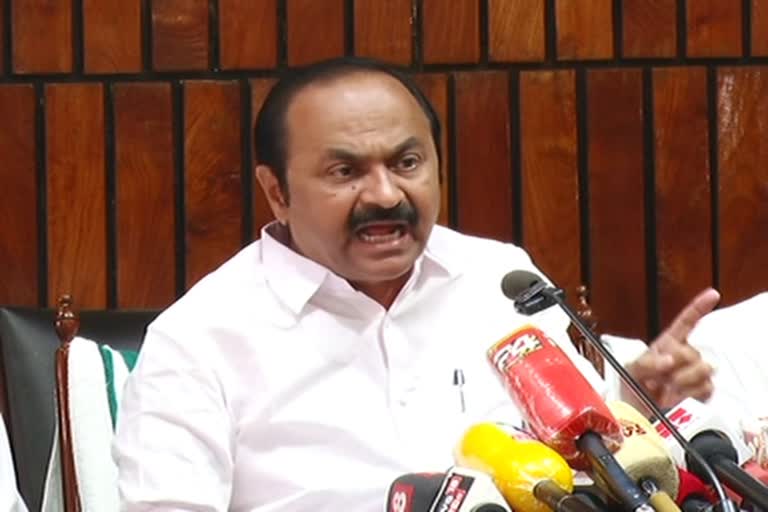 VD Satheesan criticized CM  നിയമസഭ കൗരവസഭ പോലെയാണ്  മുഖ്യമന്ത്രി ആ കസേരയില്‍ ഇരിക്കരുത്  വി ഡി സതീശന്‍  മുഖ്യമന്ത്രി  പ്രതിപക്ഷ നേതാവ്  നിയമസഭ  പ്രതിപക്ഷ നേതാവ് വിഡി സതീശൻ  സ്‌പീക്കർ  പൊതുമരാമത്ത് മന്ത്രി മുഹമ്മദ് റിയാസ്  തിരുവനന്തപുരം വാര്‍ത്തകള്‍  തിരുവനന്തപുരം ജില്ല വാര്‍ത്തകള്‍  തിരുവനന്തപുരം പുതിയ വാര്‍ത്തകള്‍  kerala news updates  latest news in kerala