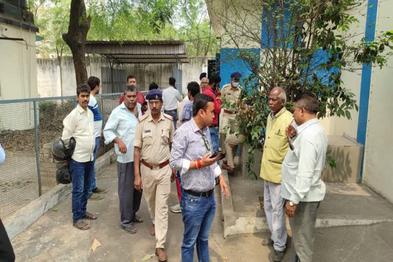 Jamshedpur Youth body found near mall in Bistupur Police Station
