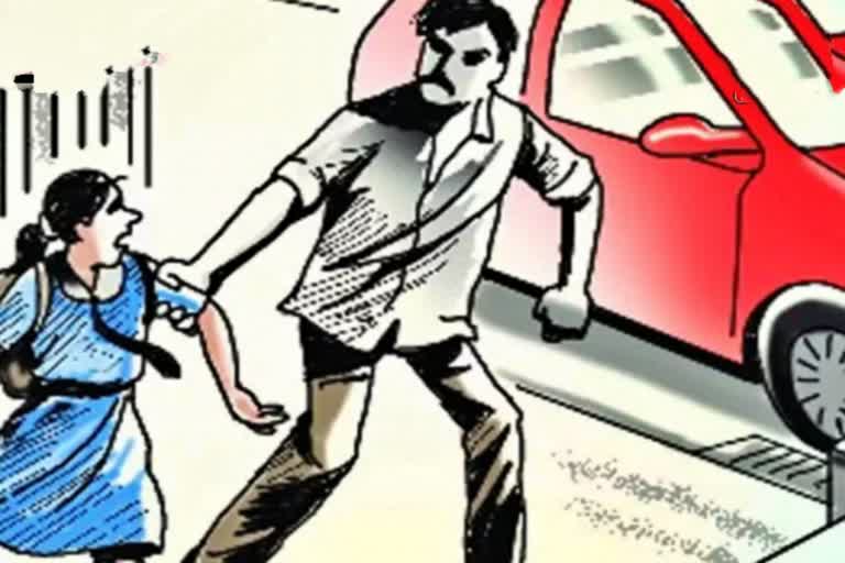 Girl student abducted by miscreants