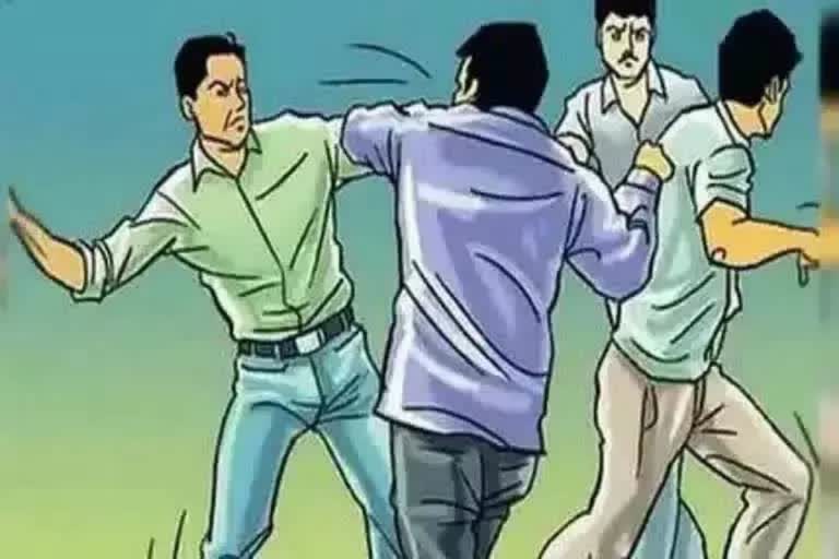 Police Officer Assaulted Lawyer In Mumbai