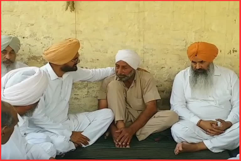 Sidhu Moosewalas parents in Kotli village