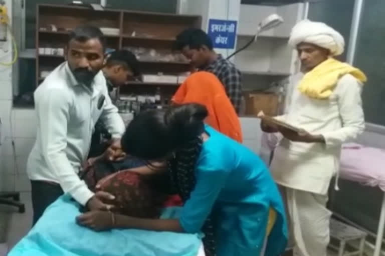 one died due to lightning in Chittorgarh, 2 others injured