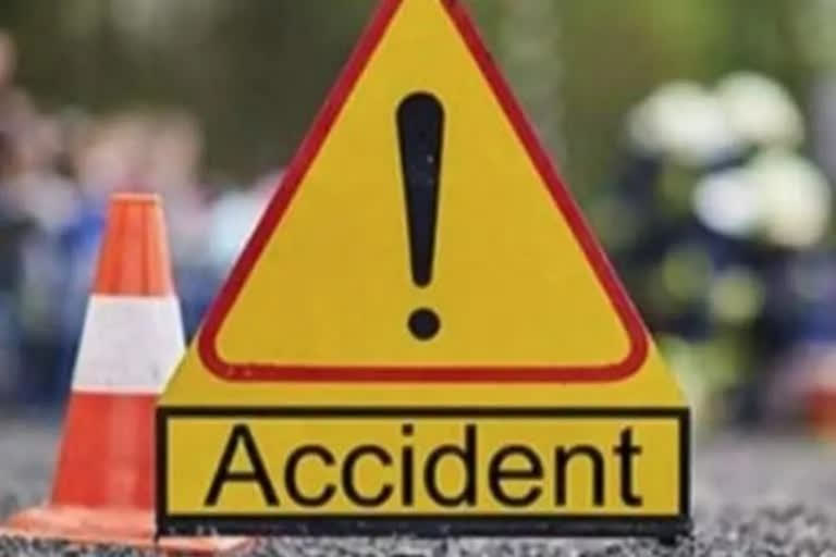 Four migrant workers from Bihar die as bus overturns at J&K's Awantipora