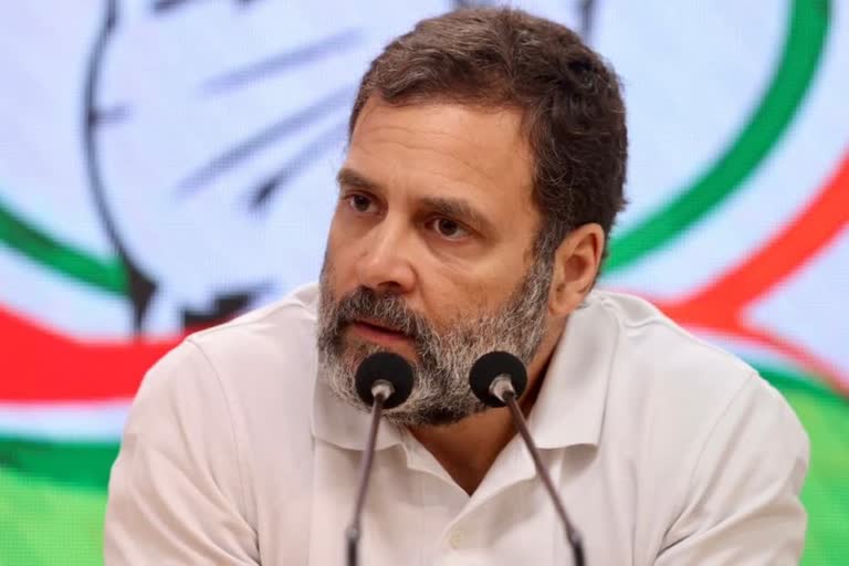 Delhi Police at Rahul Gandhis doorstep over women being sexually assaulted remark