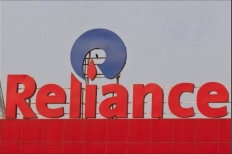 RELIANCE RESUMES GAS AUCTION UNDER NEW NORMS