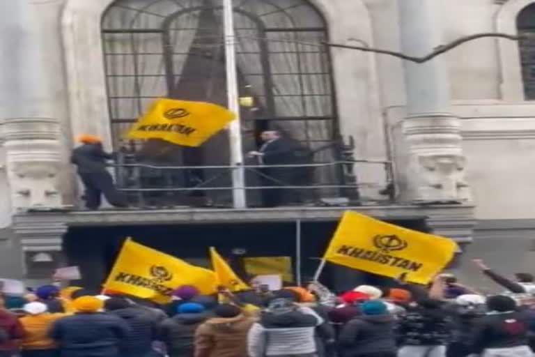 Etv BharKhalistani elements protest at indian high commission in london action against  amritpal singhat