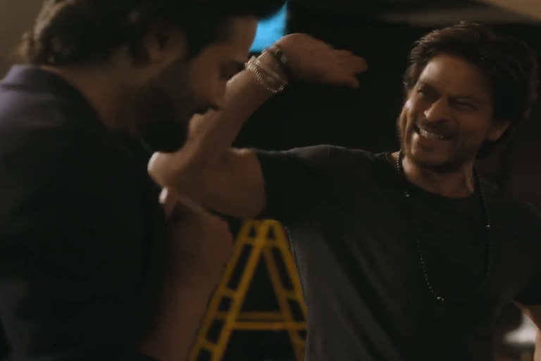 شاہ رخ خان اور بھوم بام کا مزے دار ویڈیو سامنے آیا