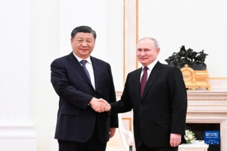 Chinese President Xi Jinping meets with his Russian counterpart Putin