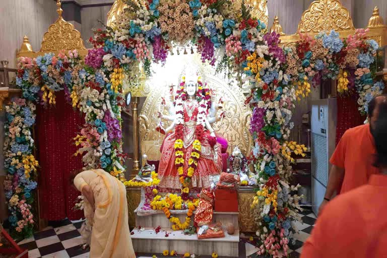 Chaitri Navratri 2023: સુરતમાં માઈ ભક્તો વહેલી સવારથી દર્શન માટે ઉમટ્યા, વ્રત-તપ શરૂ