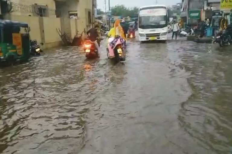 Unseasonal Rain: ભાવનગર પંથક ભિંજાયુ, પાક અને પ્રજા પર રોગચાળાનું જોખમ