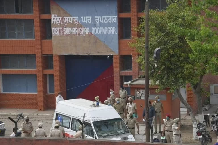 Mobile recovered from detainee in Rupnagar Jail, case registered