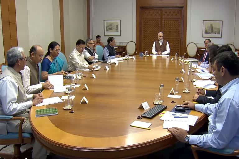 pm-modi-holds-high-level-review-meeting-on-covid-situation